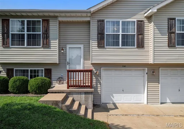 Photo 3 of Sale Pending at 5541 Wagon Train Dr, House Springs, MO 63051 | MLS# MIS26051540 | Listing updated on 2026-08-28