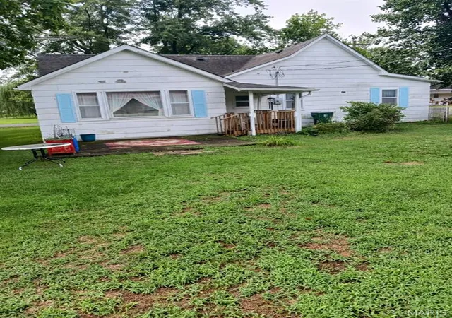 Photo 1 of Single family home for sale at 210 Culver St, Clarence, MO 63437 | MLS# MIS26051555 | Listing updated on 2026-08-20
