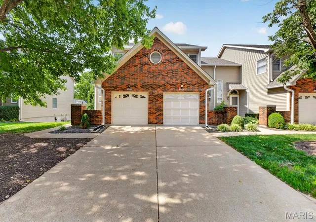 Photo 1 of Single family home for sale at 16252 Lea Oak Ct, Chesterfield, MO 63017 | MLS# MIS26051560 | Listing updated on 2026-09-15