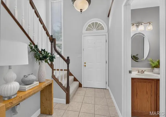 Photo 4 of House for sale at 16252 Lea Oak Ct, Chesterfield, MO 63017 | MLS# MIS26051560 | Listing updated on 2026-09-15