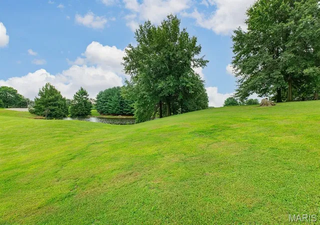 Photo 4 of Sale Pending at 29022 Smith Rd, Medora, IL 62063 | MLS# MIS26051572 | Listing updated on 2026-08-20