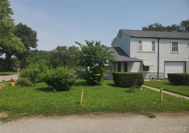 Photo 3 of Single family home for sale at 3601 Summit Ave, East Saint Louis, IL 62205 | MLS# MIS26051586 | Listing updated on 2026-10-06