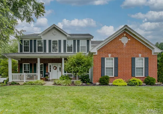 Photo 1 of Single family home for sale at 1305 Renaissance Pl, Weldon Spring, MO 63304 | MLS# MIS26051591 | Listing updated on 2026-09-14