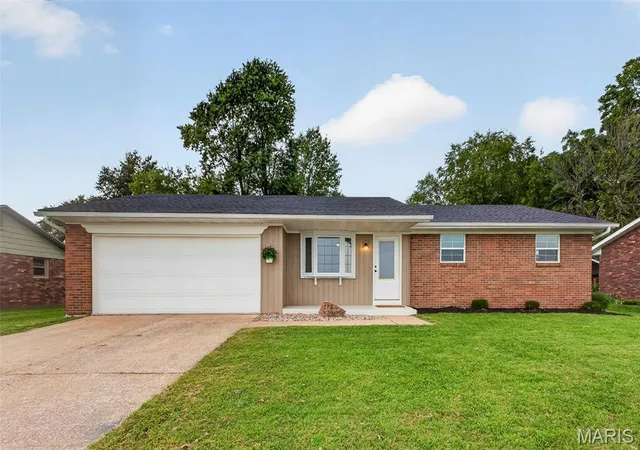 Photo 2 of Single family home for sale at 171 N Nike St, Hecker, IL 62248 | MLS# MIS26051597 | Listing updated on 2026-09-02
