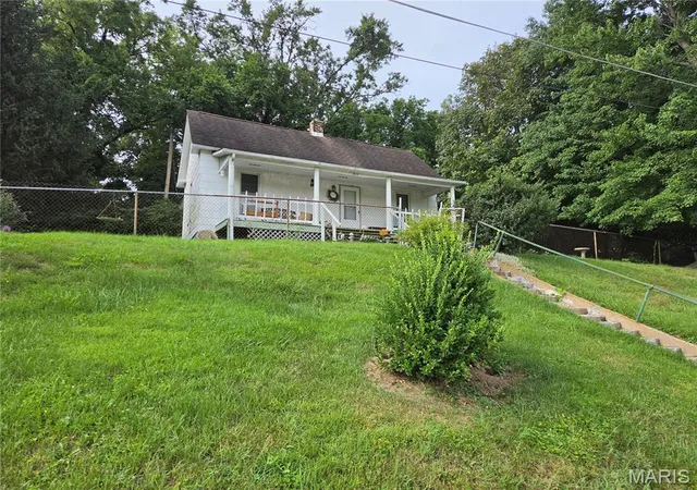 1st image of 304 Railroad St, Pevely, MO 63070 | MLS# MIS26051601