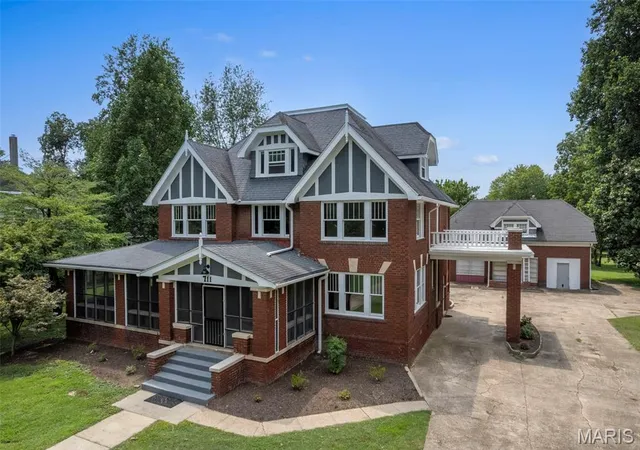 2nd image of 711 N Kingshighway St, Sikeston, MO 63801 | MLS# MIS26051607