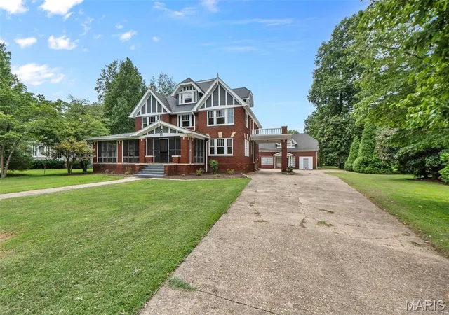 3rd image of 711 N Kingshighway St, Sikeston, MO 63801 | MLS# MIS26051607