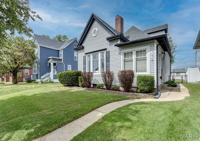 Photo 3 of Single family home for sale at 7075 Pernod Ave, Saint Louis, MO 63139 | MLS# MIS26051614 | Listing updated on 2026-09-17