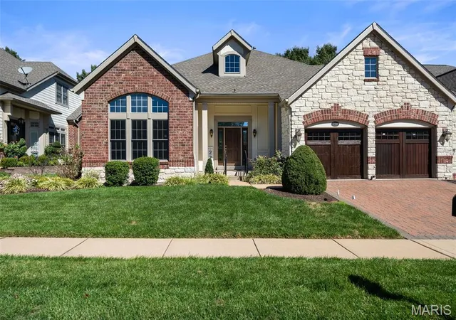 Photo 1 of Sale Pending at 278 Meadowbrook Country Clb Est, Ballwin, MO 63011 | MLS# MIS26051620 | Listing updated on 2026-10-19
