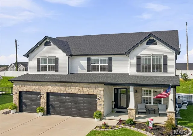 Photo 3 of Sale Pending at 1870 Sunset Ridge, Festus, MO 63028 | MLS# MIS26051628 | Listing updated on 2026-09-02