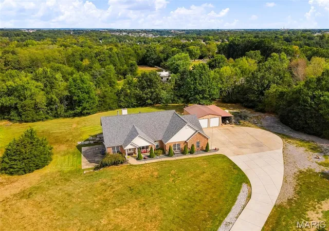 Photo 2 of Single family home for sale at 1 Priority Dr N, Wentzville, MO 63385 | MLS# MIS26051631 | Listing updated on 2026-09-25