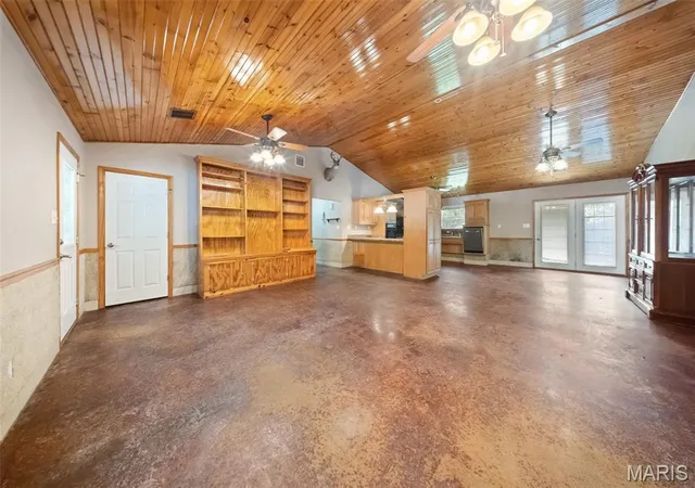 Photo 3 of Single family home for sale at 10300 County Road 5260, Rolla, MO 65401 | MLS# MIS26051636 | Listing updated on 2026-08-19