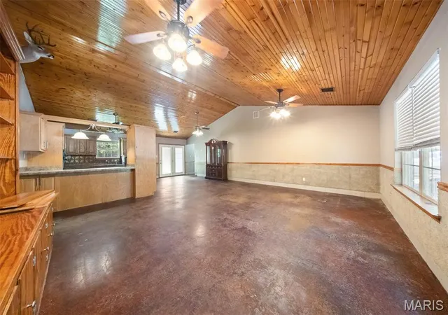 Photo 3 of Single family home for sale at 10300 County Road 5260, Rolla, MO 65401 | MLS# MIS26051636 | Listing updated on 2026-08-19