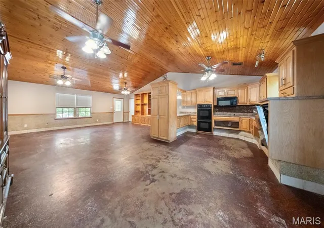 Photo 4 of Single family home for sale at 10300 County Road 5260, Rolla, MO 65401 | MLS# MIS26051636 | Listing updated on 2026-08-19