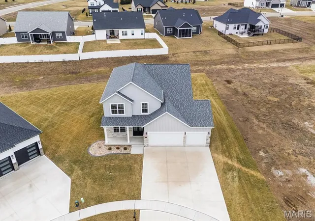 Photo 54 of Single family home for sale at 809 Golden Bell Ln, O Fallon, IL 62269 | MLS# MIS26051638 | Listing updated on 2026-09-14