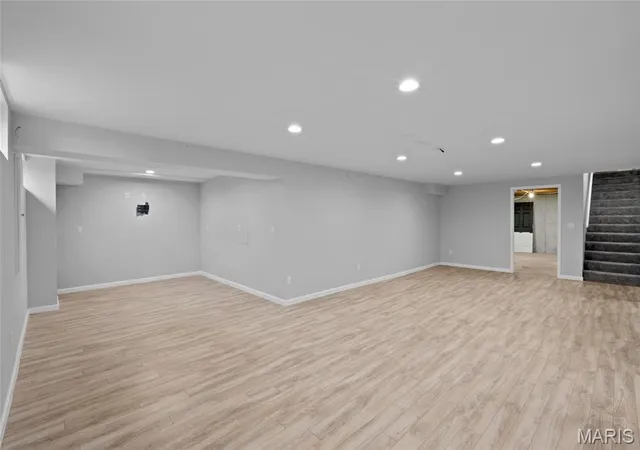 Photo 3 of Sale Pending at 219 Waterford Crossing Dr, O Fallon, MO 63368 | MLS# MIS26051643 | Listing updated on 2026-08-23