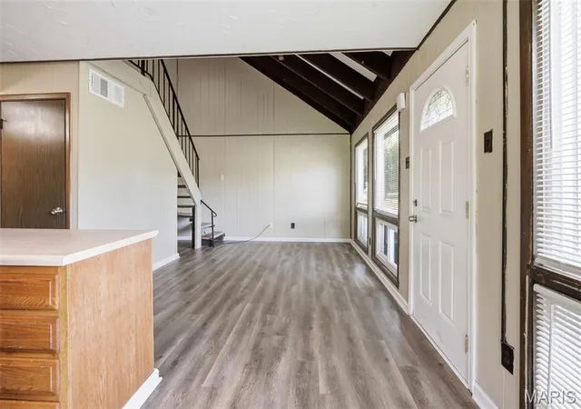 Photo 4 of Single family home for sale at 2760 Grants Pkwy, Florissant, MO 63031 | MLS# MIS26051679 | Listing updated on 2026-10-05
