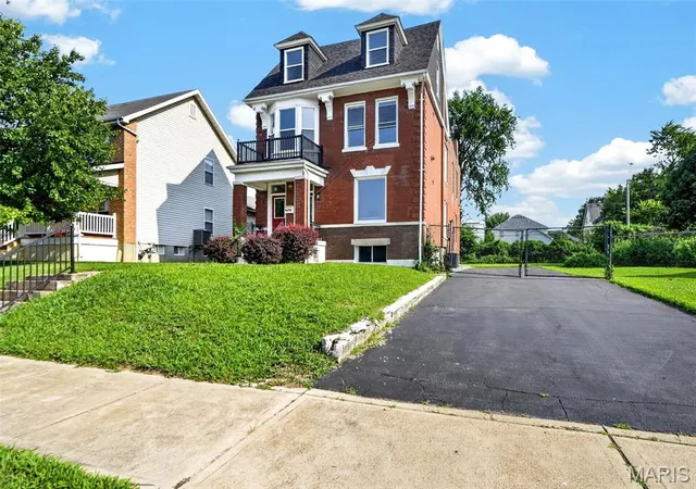 Photo 3 of Single family home for sale at 5843 Enright Ave, Saint Louis, MO 63112 | MLS# MIS26051682 | Listing updated on 2026-10-07