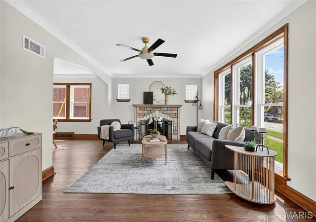 Photo 3 of Single family home for sale at 6013 Devonshire Ave, Saint Louis, MO 63109 | MLS# MIS26051696 | Listing updated on 2026-09-01