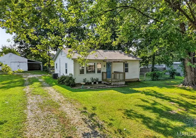 1st image of 546 Chestnut St, Hawk Point, MO 63349 | MLS# MIS26051707
