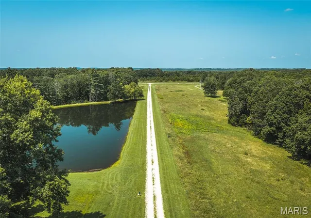 2nd image of 10863 Hwy 19, Cuba, MO 65453 | MLS# MIS26051708