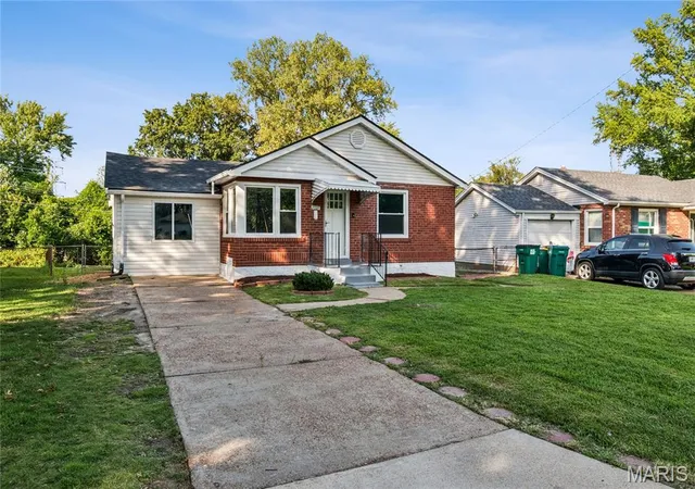 Photo 1 of Single family home for sale at 8021 Titus Rd, Saint Louis, MO 63114 | MLS# MIS26051712 | Listing updated on 2026-09-04