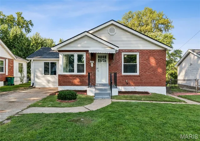 Photo 2 of Single family home for sale at 8021 Titus Rd, Saint Louis, MO 63114 | MLS# MIS26051712 | Listing updated on 2026-09-04