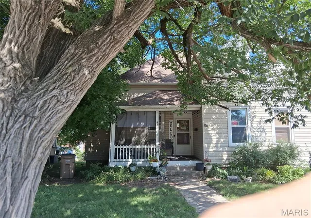1st image of 420 S Sprigg St, Cape Girardeau, MO 63703 | MLS# MIS26051715