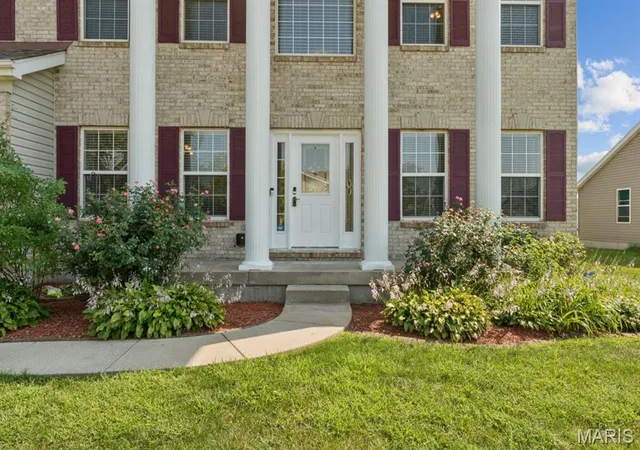 Photo 2 of Single family home for sale at 4084 Bassen Dr, Belleville, IL 62226 | MLS# MIS26051719 | Listing updated on 2026-09-07