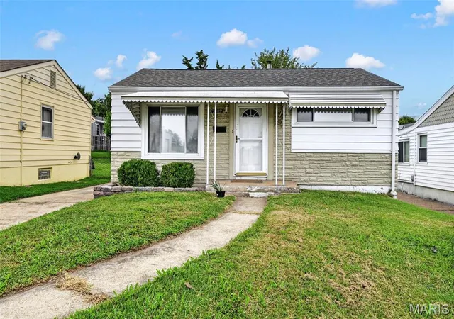 Photo 1 of Sale Pending at 5529 Fyler Ave, Saint Louis, MO 63139 | MLS# MIS26051726 | Listing updated on 2026-08-18