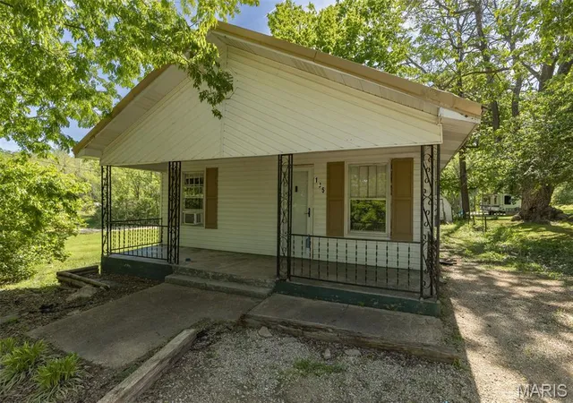 1st image of 105 S Shaw St, Park Hills, MO 63601 | MLS# MIS26051729