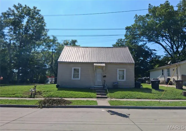 1st image of 525 S Frederick St, Cape Girardeau, MO 63703 | MLS# MIS26051730