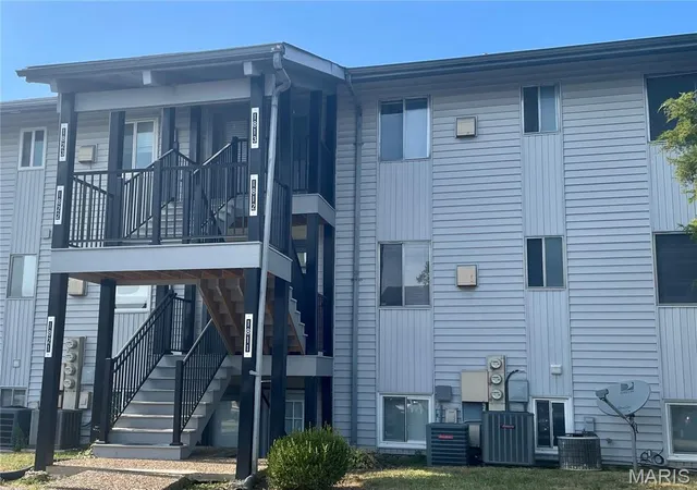 Photo 1 of Sale Pending at 1812 Gascony Parc Dr #1812, Lake Saint Louis, MO 63367 | MLS# MIS26051741 | Listing updated on 2026-10-03