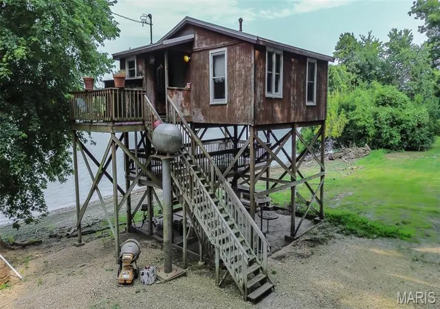 5th image of 305 Alexander Ln, Kampsville, IL 62053 | MLS# MIS26051745