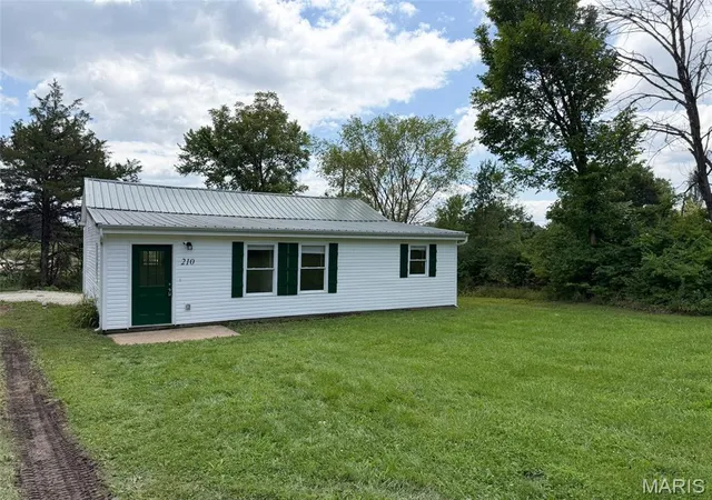 Photo 1 of Sale Pending at 210 W Marvin Ave, Owensville, MO 65066 | MLS# MIS26051750 | Listing updated on 2026-08-21