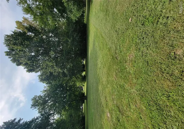 2nd image of Tbd S Walnut St, Litchfield, IL 62056 | MLS# MIS26051760