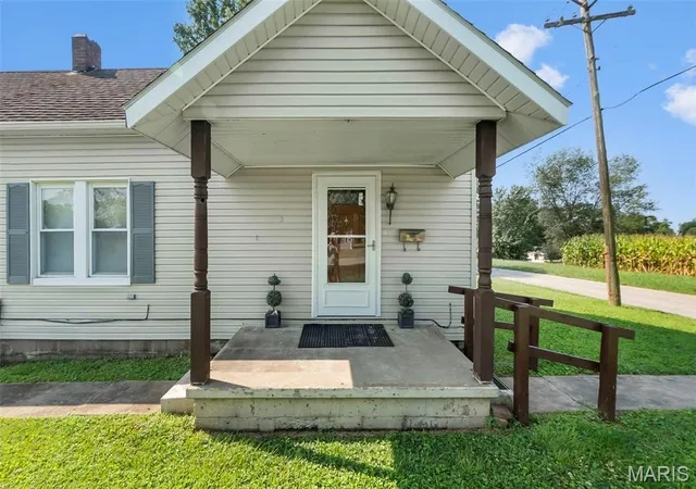 3rd image of 218 Lula Ave, Scott City, MO 63780 | MLS# MIS26051771