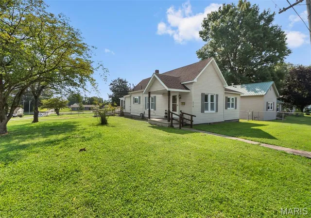 4th image of 218 Lula Ave, Scott City, MO 63780 | MLS# MIS26051771
