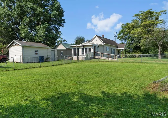 5th image of 218 Lula Ave, Scott City, MO 63780 | MLS# MIS26051771