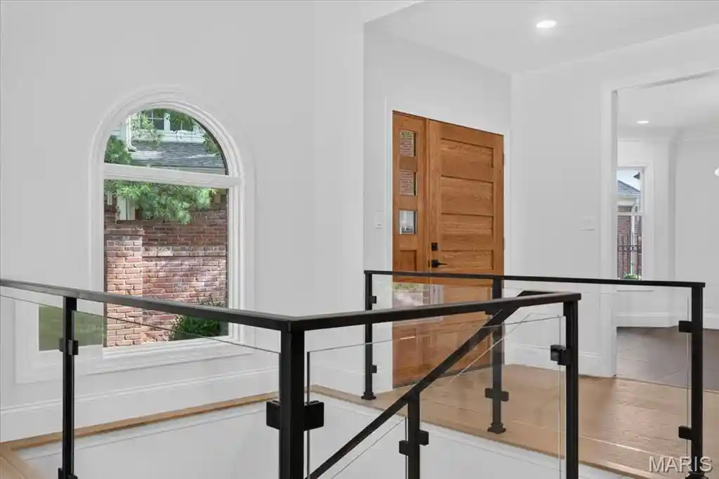 Photo 2 of Condo for sale at 2217 Croydon Walk, Saint Louis, MO 63131 | MLS# MIS26051775 | Listing updated on 2026-10-26