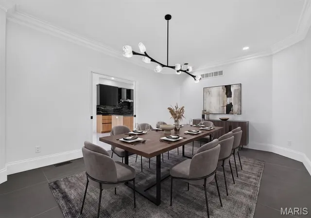 Photo 4 of Condo for sale at 2217 Croydon Walk, Saint Louis, MO 63131 | MLS# MIS26051775 | Listing updated on 2026-08-17