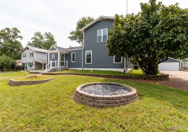 Photo 2 of Sale Pending at 10558 Litz Ave, Saint Ann, MO 63074 | MLS# MIS26051781 | Listing updated on 2026-08-18