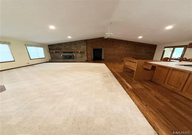 3rd image of 10950 Harris Ct, Rolla, MO 65401 | MLS# MIS26051792