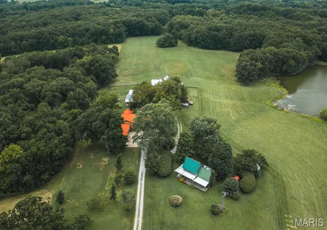 60th image of 1137 Hwy F, Eolia, MO 63344 | MLS# MIS26051803