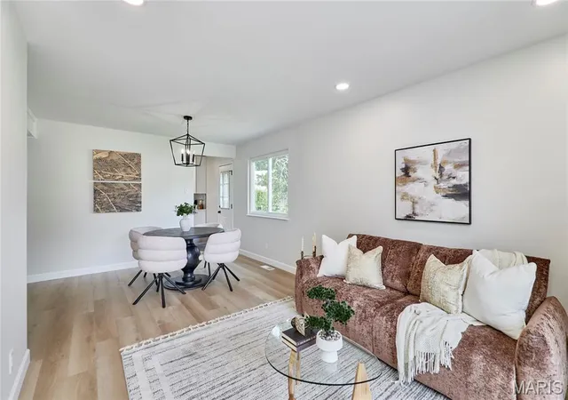 Photo 3 of Single family home for sale at 167 Rue Grand Dr, Lake Saint Louis, MO 63367 | MLS# MIS26051804 | Listing updated on 2026-09-21