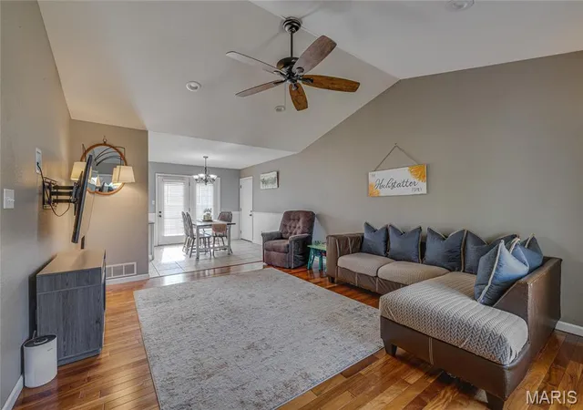 3rd image of 1440 Kiesha Ln, Farmington, MO 63640 | MLS# MIS26051806