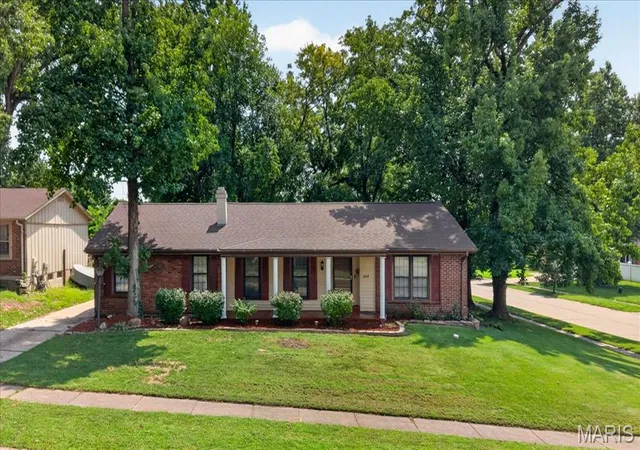 Photo 1 of Single family home for sale at 3608 Whispering Woods Dr, Florissant, MO 63031 | MLS# MIS26051821 | Listing updated on 2026-10-02