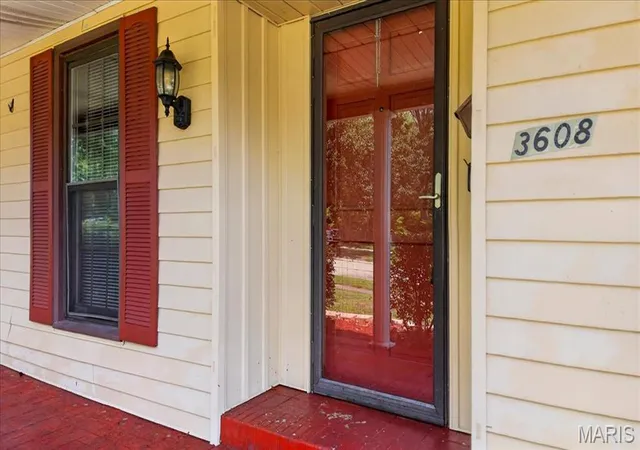 Photo 3 of Single family home for sale at 3608 Whispering Woods Dr, Florissant, MO 63031 | MLS# MIS26051821 | Listing updated on 2026-10-02