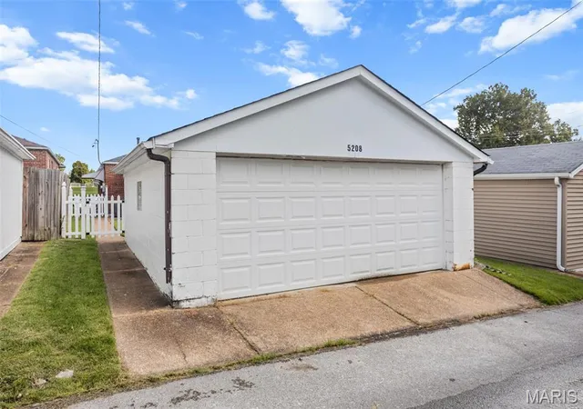 Photo 2 of Sale Pending at 5208 Fyler Ave, Saint Louis, MO 63139 | MLS# MIS26051822 | Listing updated on 2026-08-30