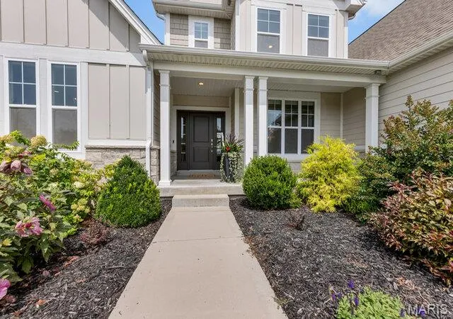 3rd image of 985 Silver Buck Ln, Chesterfield, MO 63005 | MLS# MIS26051823